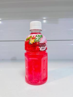 نوشیدنی توت فرنگی تکه های نارگیل لاون استار